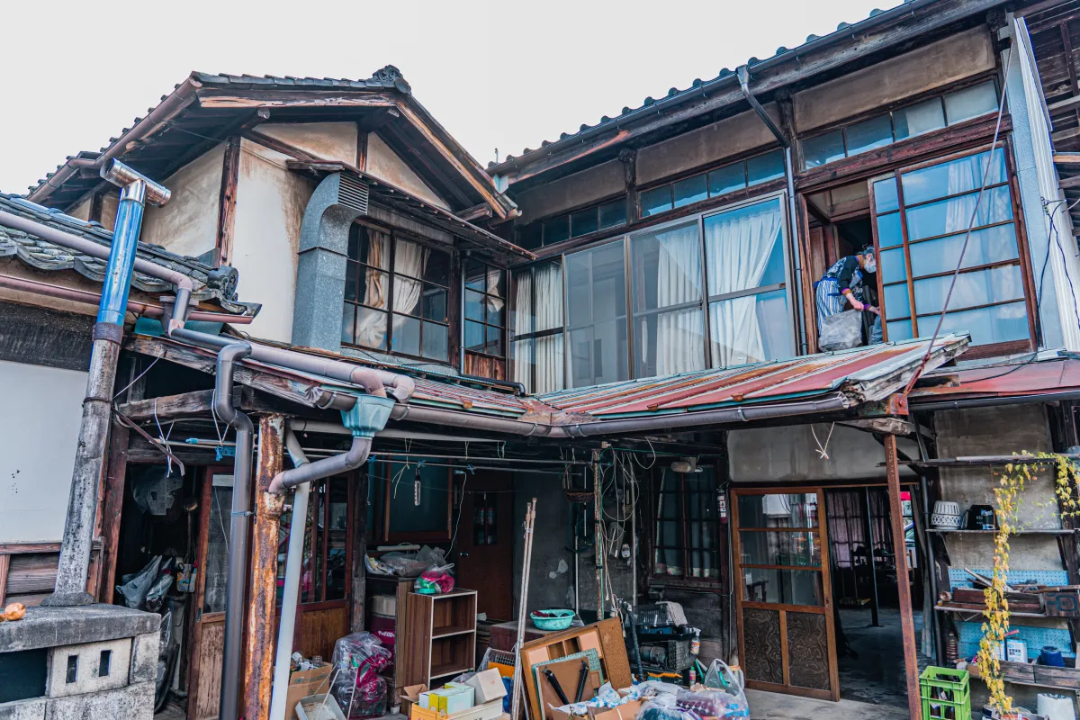 現場-片付け作業中の写真